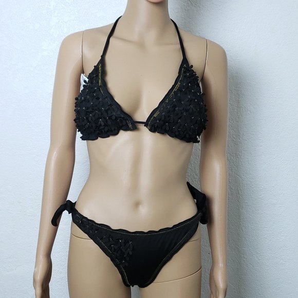 Trulas Other - NWT Trulas Two Piece Bikini with applique Flowers